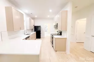 12224 Sutters Hill Ct, Charlotte, NC 28269 - Photo 11