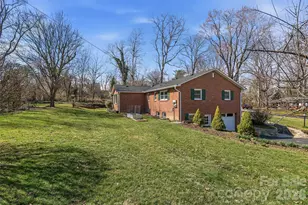 3123 Cheryl Dr, Hendersonville, NC 28792 - Photo 41