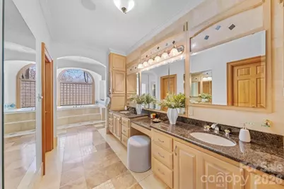 1043 Rolling Green Drive, Newton, NC 28658 - Photo 21