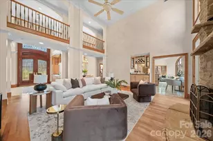 1043 Rolling Green Dr, Newton, NC 28658 - Photo 3