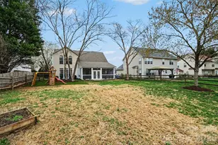 9152 Snow Hill Ct, Charlotte, NC 28269 - Photo 5