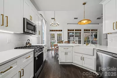 9152 Snow Hill Court, Charlotte, NC 28269 - Photo 15