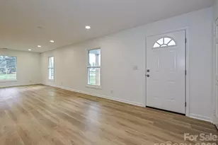 407 N Cherry St, Cherryville, NC 28021 - Photo 5