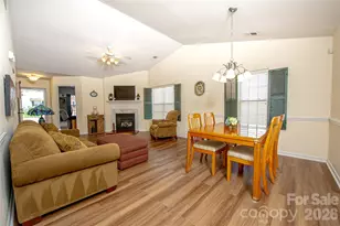 5320 Harris Cove Dr, Charlotte, NC 28269 - Photo 11