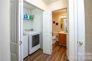 5320 Harris Cove Dr, Charlotte, NC 28269 - Photo 29