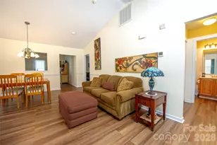 5320 Harris Cove Dr, Charlotte, NC 28269 - Photo 9