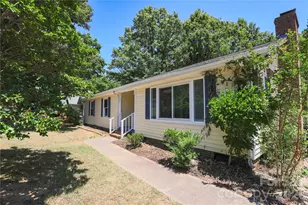21014 Pine Ridge Dr, Cornelius, NC 28031 - Photo 9