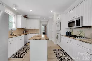 5105 Downing Creek Dr, Charlotte, NC 28269 - Photo 19