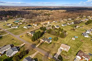 158 Rumple Hill Dr, Statesville, NC 28677 - Photo 5