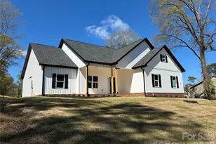 1215 Charlotte Ave, Rock Hill, SC 29732 - Photo 1