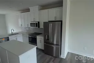 960 Broad River Ln, Charlotte, NC 28211 - Photo 5