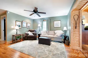 90 Jonestown Rd, Asheville, NC 28804 - Photo 13