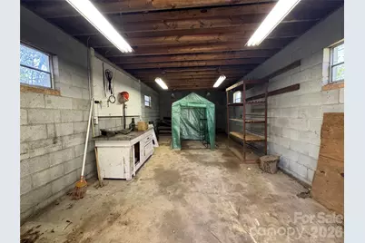 905 Conover Boulevard E, Conover, NC 28613 - Photo 39