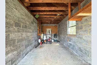 905 Conover Boulevard E, Conover, NC 28613 - Photo 37