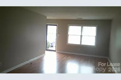 1474 14th Avenue NE, Hickory, NC 28601 - Photo 3