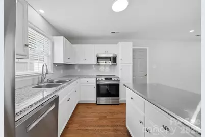 4809 Brooktree Drive, Charlotte, NC 28208 - Photo 11