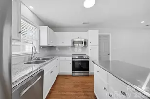 4809 Brooktree Dr, Charlotte, NC 28208 - Photo 11