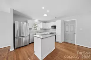 4809 Brooktree Dr, Charlotte, NC 28208 - Photo 9