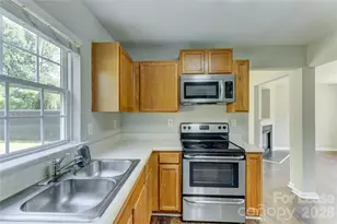 524 Stillgreen Ln, Charlotte, NC 28214 - Photo 17