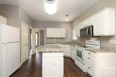 8306 Hornwood Court, Charlotte, NC 28215 - Photo 15