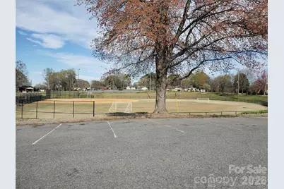 1417 N Oakwood Street, Gastonia, NC 28052 - Photo 39