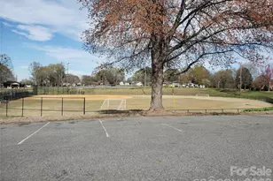 1417 N Oakwood St, Gastonia, NC 28052 - Photo 39