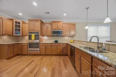 10817 Bere Island Drive, Charlotte, NC 28278 - Photo 5