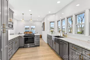 18521 Vineyard Point Ln, Cornelius, NC 28031 - Photo 3