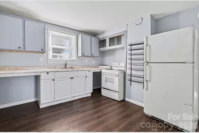 603 1st Street SW, Hickory, NC 28602 - Photo 9