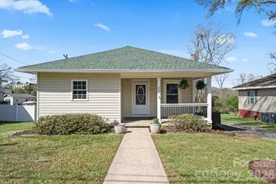 305 Linestowe Drive, Belmont, NC 28012 - Photo 1