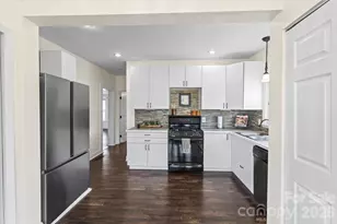 305 Linestowe Dr, Belmont, NC 28012 - Photo 7