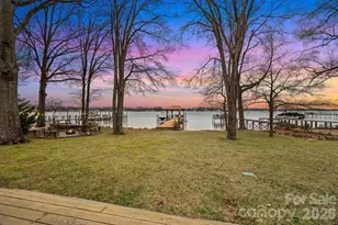 18019 Whispering Oaks Dr, Cornelius, NC 28031 - Photo 7