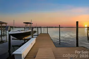 18019 Whispering Oaks Dr, Cornelius, NC 28031 - Photo 3