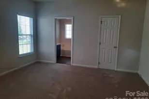 5305 Chinemist Ct, Charlotte, NC 28269 - Photo 17