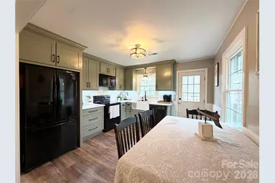 2825 Wendell Street, Lenoir, NC 28645 - Photo 11