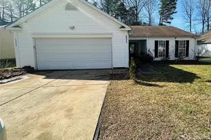 6921 Alanbrook Rd, Charlotte, NC 28215 - Photo 1