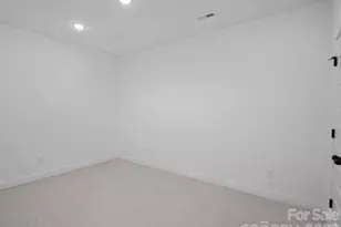 1242 N Sharon Amity Rd, Charlotte, NC 28211 - Photo 15