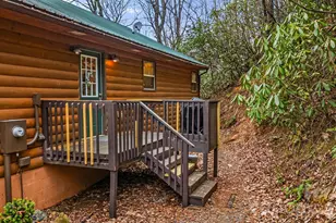 157 Crosspatch Ln, Bryson City, NC 28713 - Photo 9