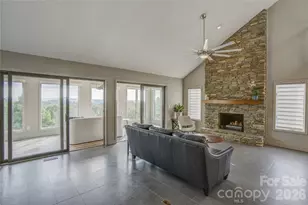 204 Fleetwood Plaza, Hendersonville, NC 28739 - Photo 25