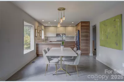 204 Fleetwood Plaza, Hendersonville, NC 28739 - Photo 3