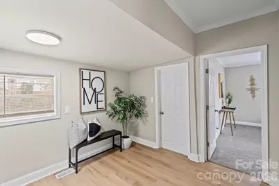 913 W 3rd Avenue, Gastonia, NC 28052 - Photo 5