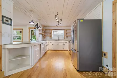 406 Coulwood Drive, Charlotte, NC 28214 - Photo 9