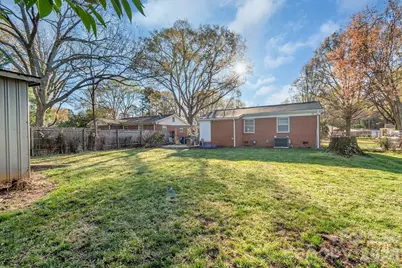 2400 Markham Court, Charlotte, NC 28205 - Photo 19