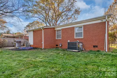 2400 Markham Court, Charlotte, NC 28205 - Photo 17