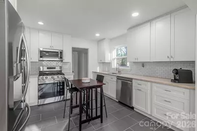 2400 Markham Court, Charlotte, NC 28205 - Photo 5