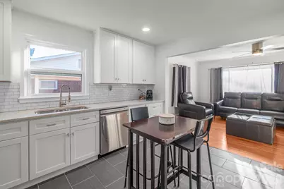 2400 Markham Court, Charlotte, NC 28205 - Photo 11