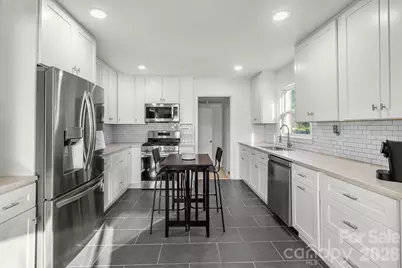 2400 Markham Court, Charlotte, NC 28205 - Photo 13