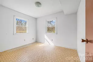 5322 Larewood Dr, Charlotte, NC 28215 - Photo 19