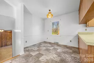 5322 Larewood Dr, Charlotte, NC 28215 - Photo 5