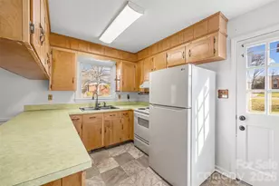 5322 Larewood Dr, Charlotte, NC 28215 - Photo 7